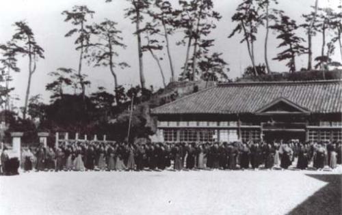 八幡山小学校