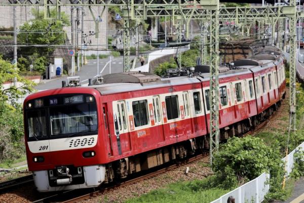 ラッピング電車1