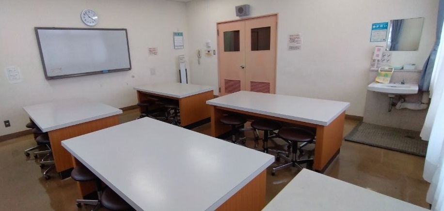 青少年会館美術室01