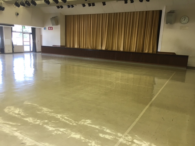 青少年会館のホール舞台