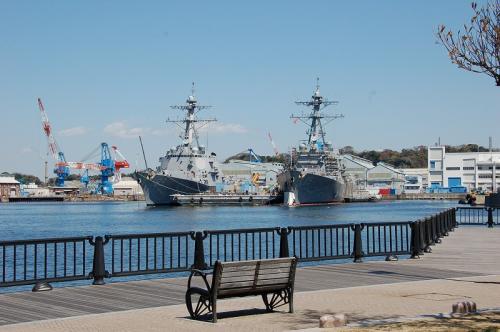 ヴェルニー公園から見た米海軍基地