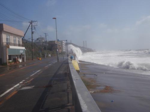 写真：野比地区越波状況