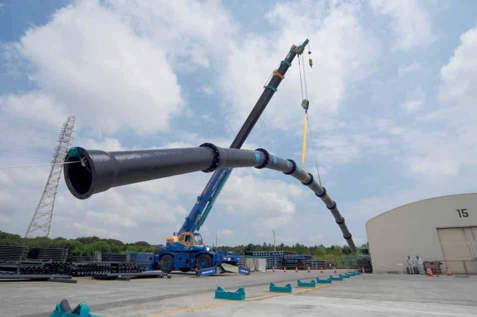 水道管吊り下げ写真