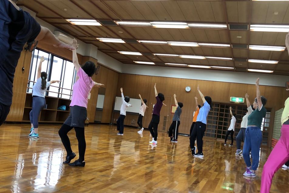 楽しくエアロビック